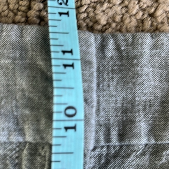 LOFT linen blend 4” shorts with ruffles - Picture 10 of 10